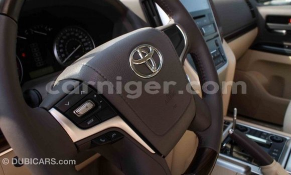 Buy Import Toyota Land Cruiser Black Truck in Import - Dubai in Agadez Buy Import Toyota Land Cruiser Black Truck in Import - Dubai in Agadez