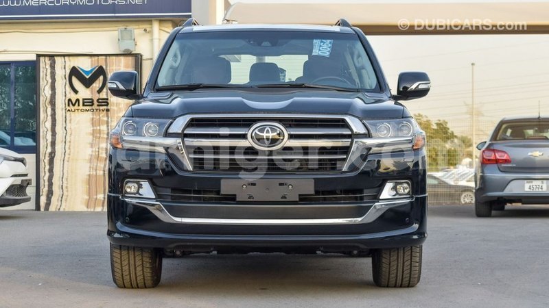 Big with watermark toyota land cruiser agadez import dubai 5791