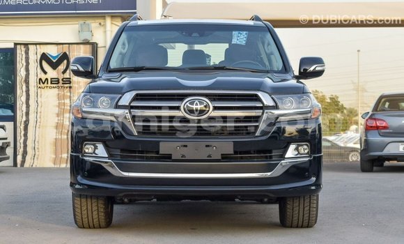 Buy Import Toyota Land Cruiser Black Truck in Import - Dubai in Agadez Buy Import Toyota Land Cruiser Black Truck in Import - Dubai in Agadez