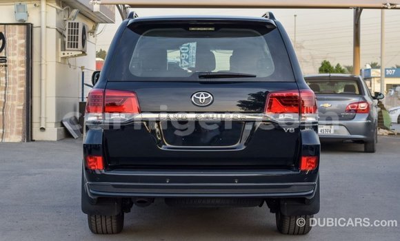 Buy Import Toyota Land Cruiser Black Truck in Import - Dubai in Agadez Buy Import Toyota Land Cruiser Black Truck in Import - Dubai in Agadez