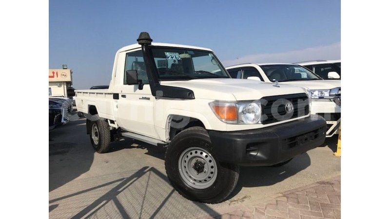 Big with watermark toyota land cruiser agadez import dubai 5795