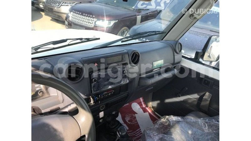 Big with watermark toyota land cruiser agadez import dubai 5795