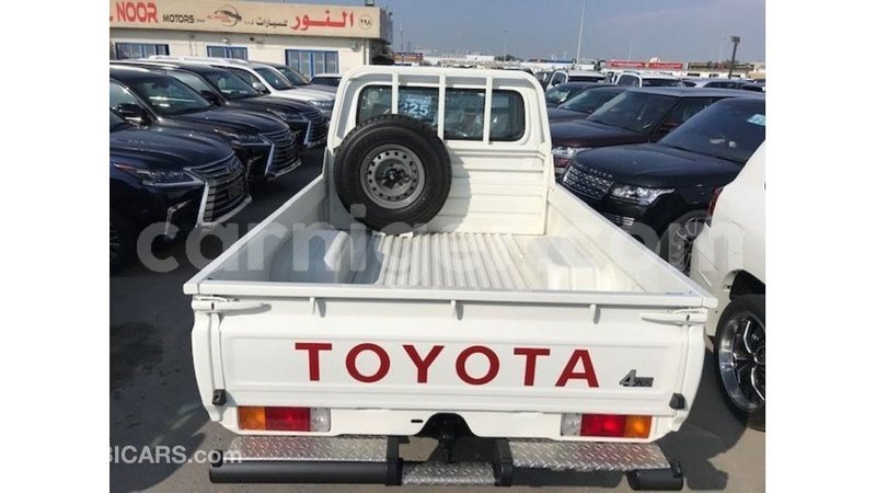 Big with watermark toyota land cruiser agadez import dubai 5795