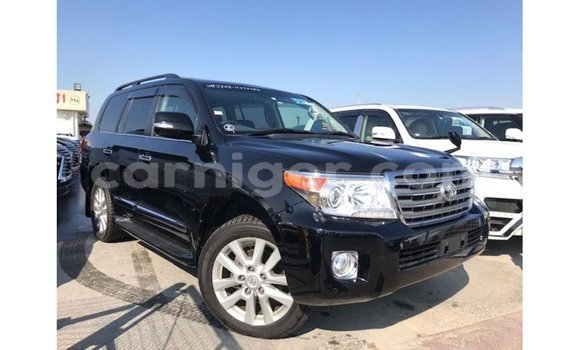 Buy Import Toyota Land Cruiser Black Truck in Import - Dubai in Agadez Buy Import Toyota Land Cruiser Black Truck in Import - Dubai in Agadez