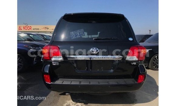 Buy Import Toyota Land Cruiser Black Truck in Import - Dubai in Agadez Buy Import Toyota Land Cruiser Black Truck in Import - Dubai in Agadez