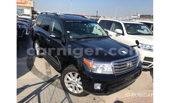 Buy Import Toyota Land Cruiser Black Truck in Import - Dubai in Agadez Buy Import Toyota Land Cruiser Black Truck in Import - Dubai in Agadez