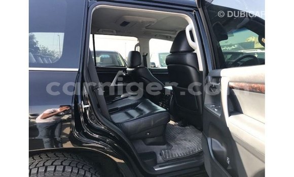 Buy Import Toyota Land Cruiser Black Truck in Import - Dubai in Agadez Buy Import Toyota Land Cruiser Black Truck in Import - Dubai in Agadez