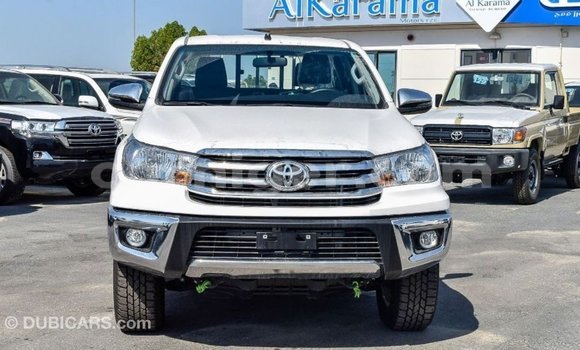 Buy Import Toyota Hilux White Car in Import - Dubai in Agadez Buy Import Toyota Hilux White Car in Import - Dubai in Agadez