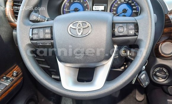 Buy Import Toyota Hilux White Car in Import - Dubai in Agadez Buy Import Toyota Hilux White Car in Import - Dubai in Agadez