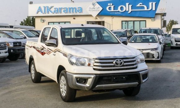 Buy Import Toyota Hilux White Car in Import - Dubai in Agadez Buy Import Toyota Hilux White Car in Import - Dubai in Agadez