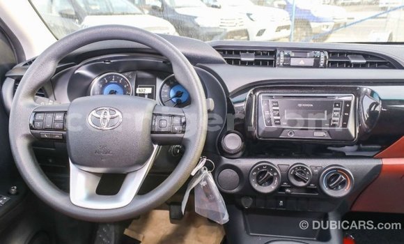 Buy Import Toyota Hilux White Car in Import - Dubai in Agadez Buy Import Toyota Hilux White Car in Import - Dubai in Agadez