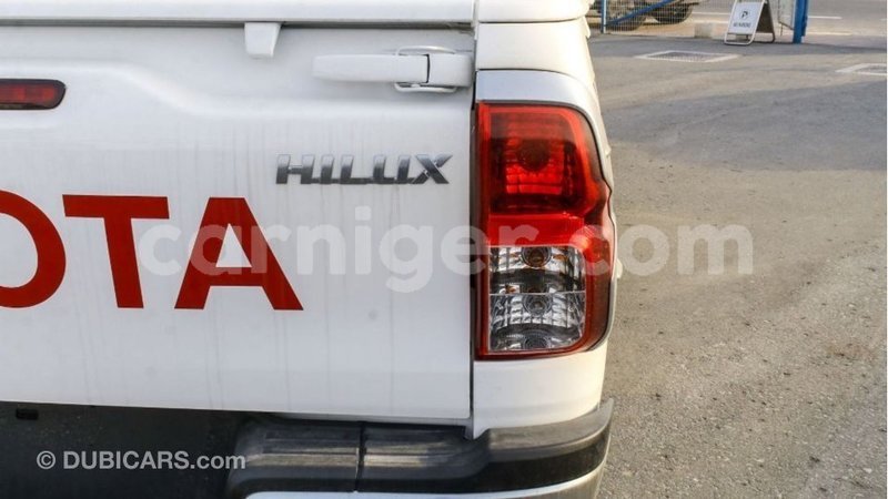 Big with watermark toyota hilux agadez import dubai 5803