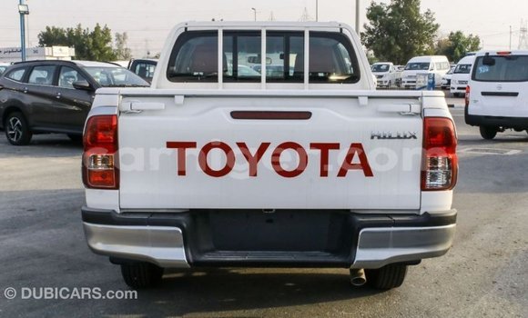 Buy Import Toyota Hilux White Car in Import - Dubai in Agadez Buy Import Toyota Hilux White Car in Import - Dubai in Agadez
