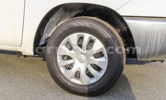Buy Import Toyota Hilux White Car in Import - Dubai in Agadez Buy Import Toyota Hilux White Car in Import - Dubai in Agadez