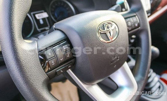 Sayi Imported Toyota Hilux White Mota in Import - Dubai a Agadez Sayi Imported Toyota Hilux White Mota in Import - Dubai a Agadez