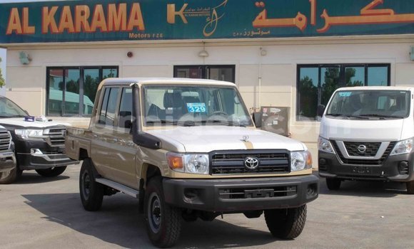 Buy Import Toyota Land Cruiser Beige Truck in Import - Dubai in Agadez Buy Import Toyota Land Cruiser Beige Truck in Import - Dubai in Agadez