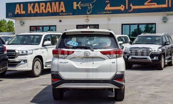 Sayi Imported Toyota Rush White Mota in Import - Dubai a Agadez Sayi Imported Toyota Rush White Mota in Import - Dubai a Agadez
