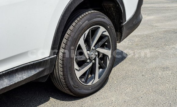 Sayi Imported Toyota Rush White Mota in Import - Dubai a Agadez Sayi Imported Toyota Rush White Mota in Import - Dubai a Agadez