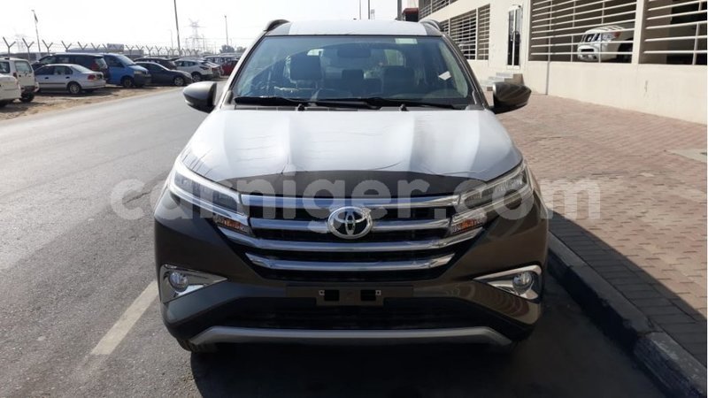 Big with watermark toyota rush agadez import dubai 5809