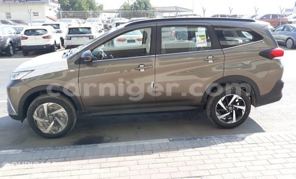 Sayi Imported Toyota Rush White Mota in Import - Dubai a Agadez Sayi Imported Toyota Rush White Mota in Import - Dubai a Agadez