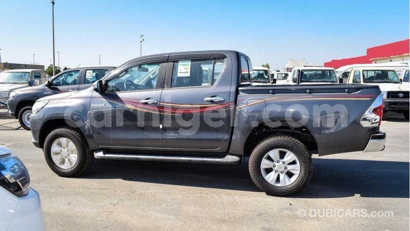 Big with watermark toyota hilux agadez import dubai 5810