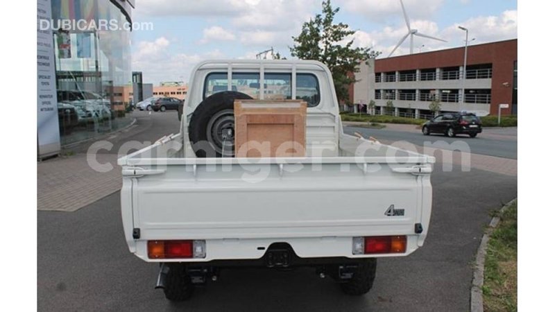 Big with watermark toyota land cruiser agadez import dubai 5816