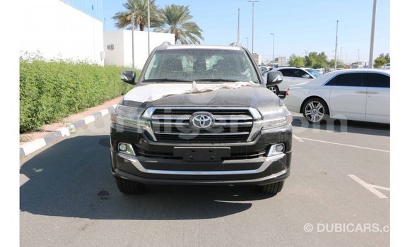 Buy Import Toyota Land Cruiser Black Truck in Import - Dubai in Agadez Buy Import Toyota Land Cruiser Black Truck in Import - Dubai in Agadez