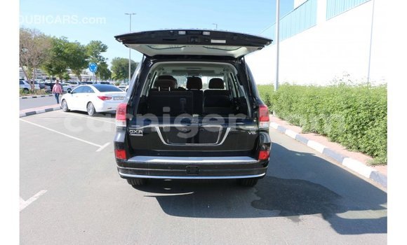 Buy Import Toyota Land Cruiser Black Truck in Import - Dubai in Agadez Buy Import Toyota Land Cruiser Black Truck in Import - Dubai in Agadez