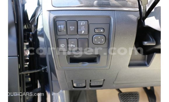 Buy Import Toyota Land Cruiser Black Truck in Import - Dubai in Agadez Buy Import Toyota Land Cruiser Black Truck in Import - Dubai in Agadez