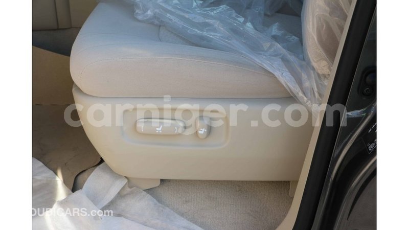 Big with watermark toyota land cruiser agadez import dubai 5819