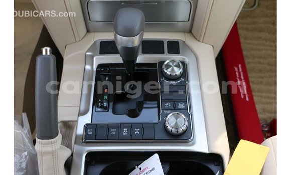 Buy Import Toyota Land Cruiser Black Truck in Import - Dubai in Agadez Buy Import Toyota Land Cruiser Black Truck in Import - Dubai in Agadez