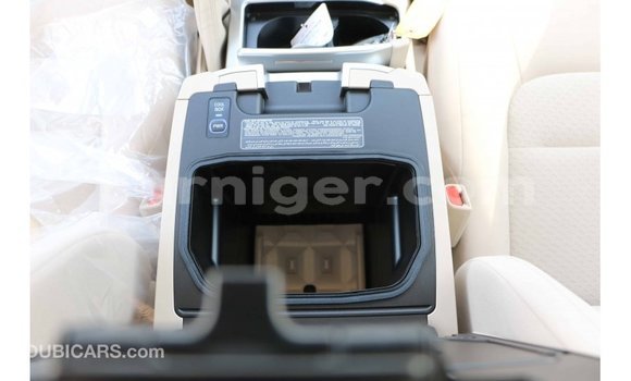 Buy Import Toyota Land Cruiser Black Truck in Import - Dubai in Agadez Buy Import Toyota Land Cruiser Black Truck in Import - Dubai in Agadez