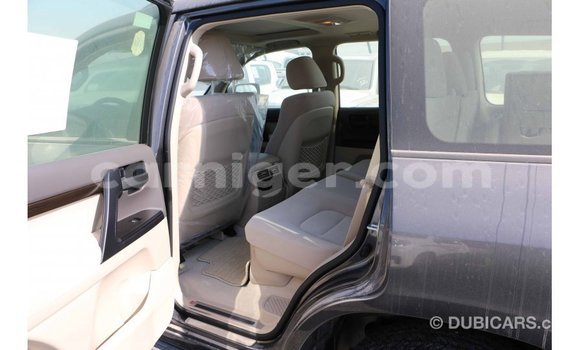 Buy Import Toyota Land Cruiser Black Truck in Import - Dubai in Agadez Buy Import Toyota Land Cruiser Black Truck in Import - Dubai in Agadez