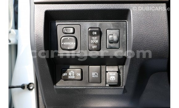 Buy Import Toyota Tundra White Car in Import - Dubai in Agadez Buy Import Toyota Tundra White Car in Import - Dubai in Agadez