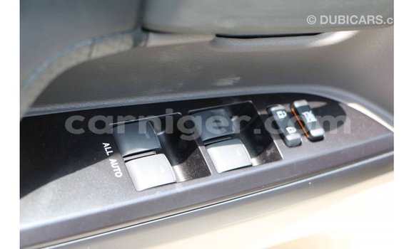 Buy Import Toyota Land Cruiser White Truck in Import - Dubai in Agadez Buy Import Toyota Land Cruiser White Truck in Import - Dubai in Agadez