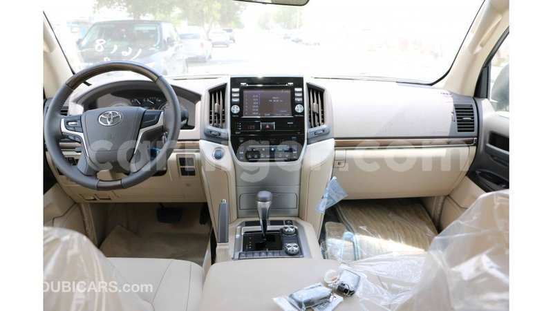 Big with watermark toyota land cruiser agadez import dubai 5829