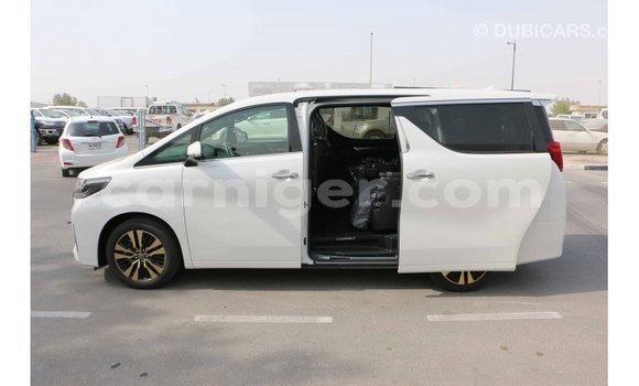 Buy Import Toyota Alphard White Car in Import - Dubai in Agadez Buy Import Toyota Alphard White Car in Import - Dubai in Agadez