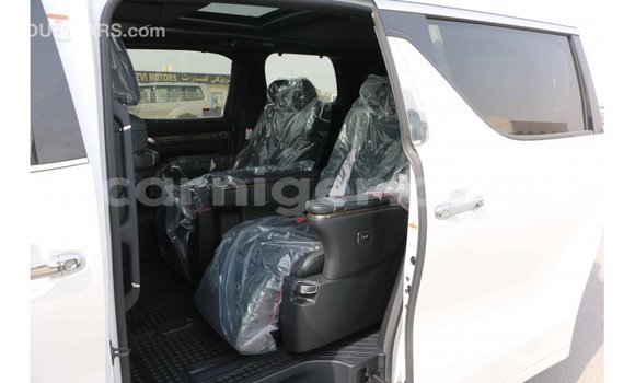 Buy Import Toyota Alphard White Car in Import - Dubai in Agadez Buy Import Toyota Alphard White Car in Import - Dubai in Agadez
