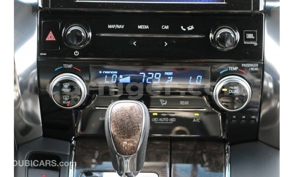 Buy Import Toyota Alphard White Car in Import - Dubai in Agadez Buy Import Toyota Alphard White Car in Import - Dubai in Agadez