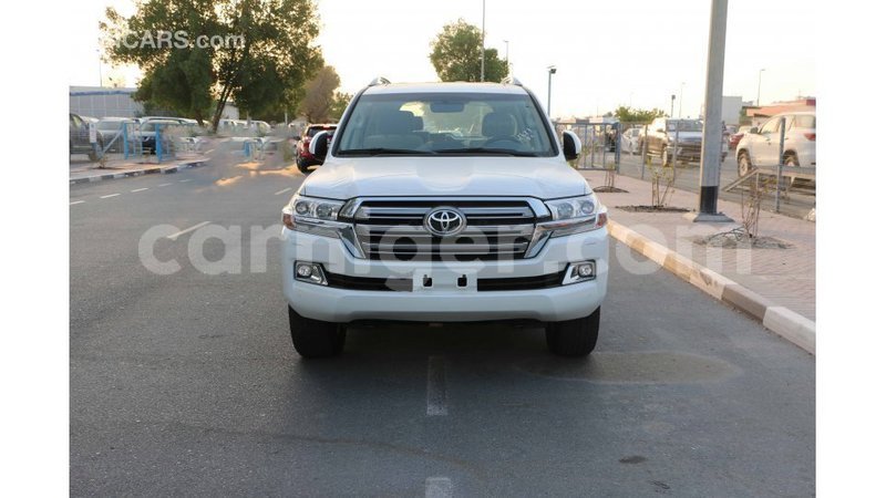 Big with watermark toyota land cruiser agadez import dubai 5831