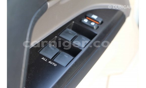Buy Import Toyota Land Cruiser White Truck in Import - Dubai in Agadez Buy Import Toyota Land Cruiser White Truck in Import - Dubai in Agadez
