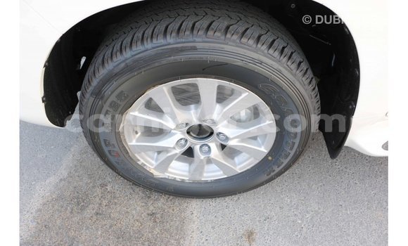 Buy Import Toyota Land Cruiser White Truck in Import - Dubai in Agadez Buy Import Toyota Land Cruiser White Truck in Import - Dubai in Agadez