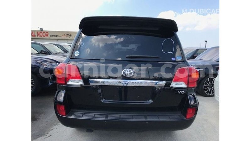 Big with watermark toyota land cruiser agadez import dubai 5833