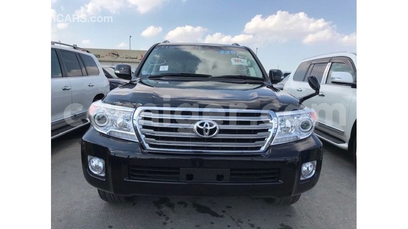 Big with watermark toyota land cruiser agadez import dubai 5833