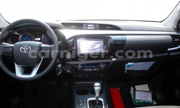 Sayi Imported Toyota Hilux Blue Mota in Import - Dubai a Agadez Sayi Imported Toyota Hilux Blue Mota in Import - Dubai a Agadez