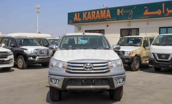 Sayi Imported Toyota Hilux Other Mota in Import - Dubai a Agadez Sayi Imported Toyota Hilux Other Mota in Import - Dubai a Agadez