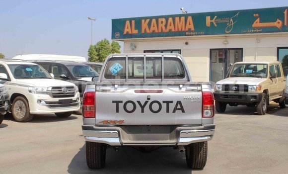 Sayi Imported Toyota Hilux Other Mota in Import - Dubai a Agadez Sayi Imported Toyota Hilux Other Mota in Import - Dubai a Agadez