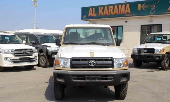 اشتري Imported Toyota Land Cruiser Beige شاحنة في Import - Dubai في أغاديز اشتري Imported Toyota Land Cruiser Beige شاحنة في Import - Dubai في أغاديز