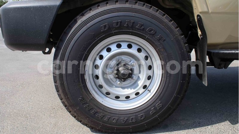 Big with watermark toyota land cruiser agadez import dubai 5841