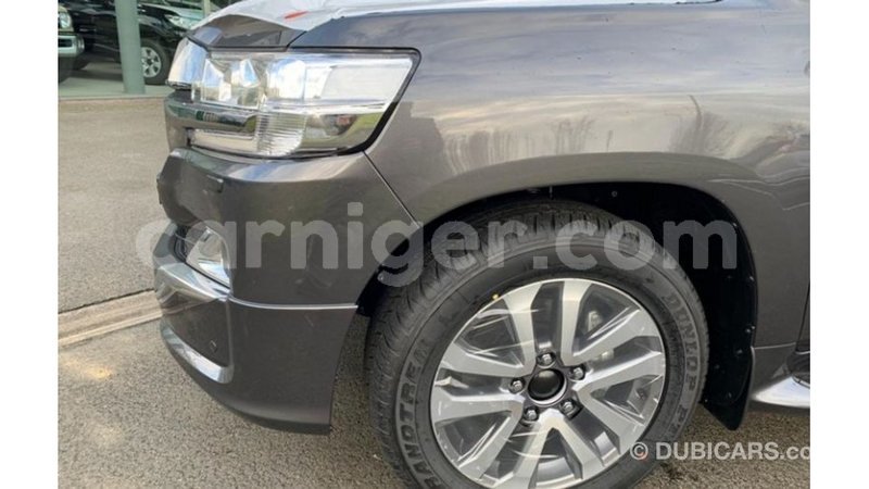 Big with watermark toyota land cruiser agadez import dubai 5850